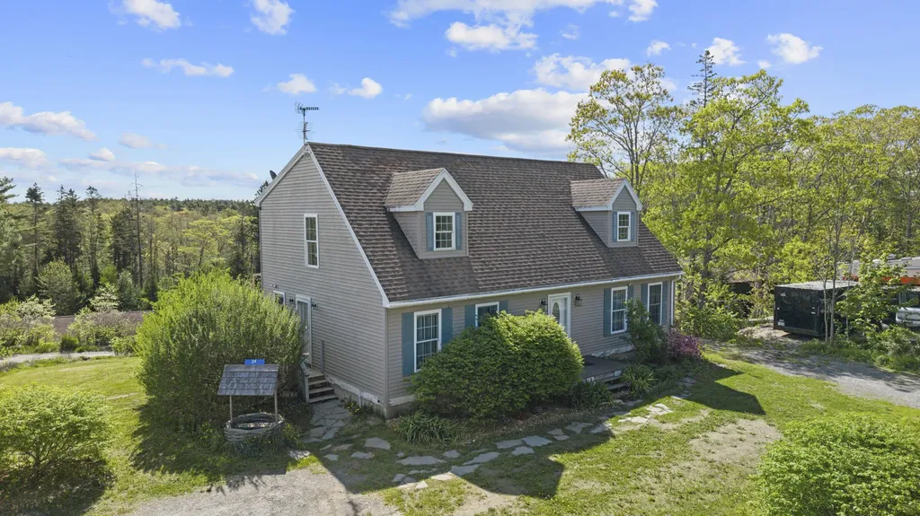 24 Highland Park Road Boothbay Harbor ME 04538