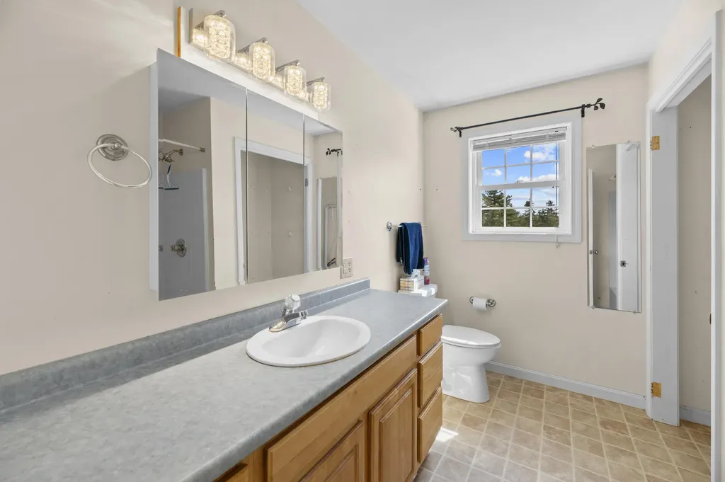 24 Highland Park Road Boothbay Harbor ME 04538
