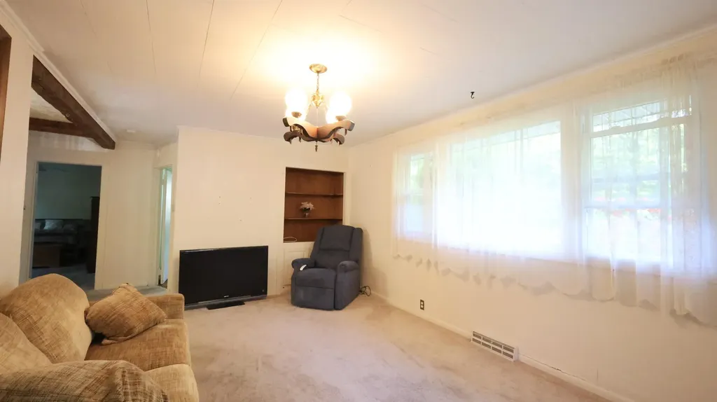 157 Kelley Road Pittston ME 04345
