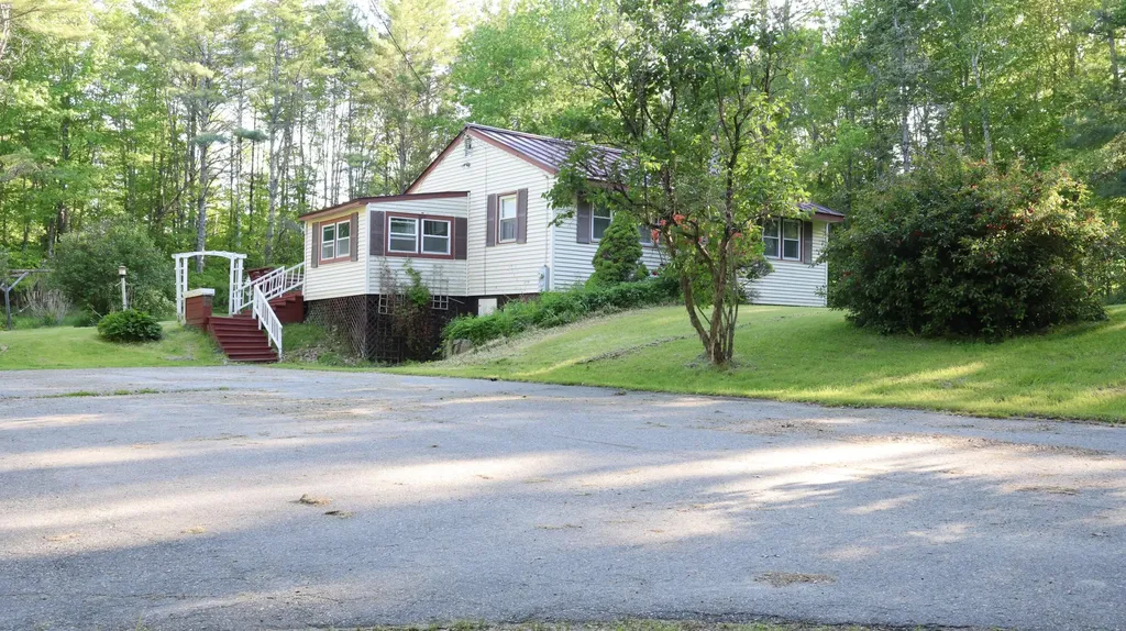 157 Kelley Road Pittston ME 04345