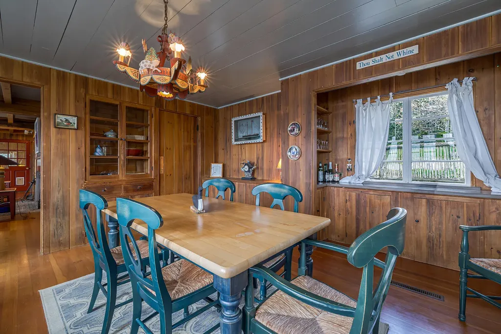 40 Wells Cove Lane Brooklin ME 04616