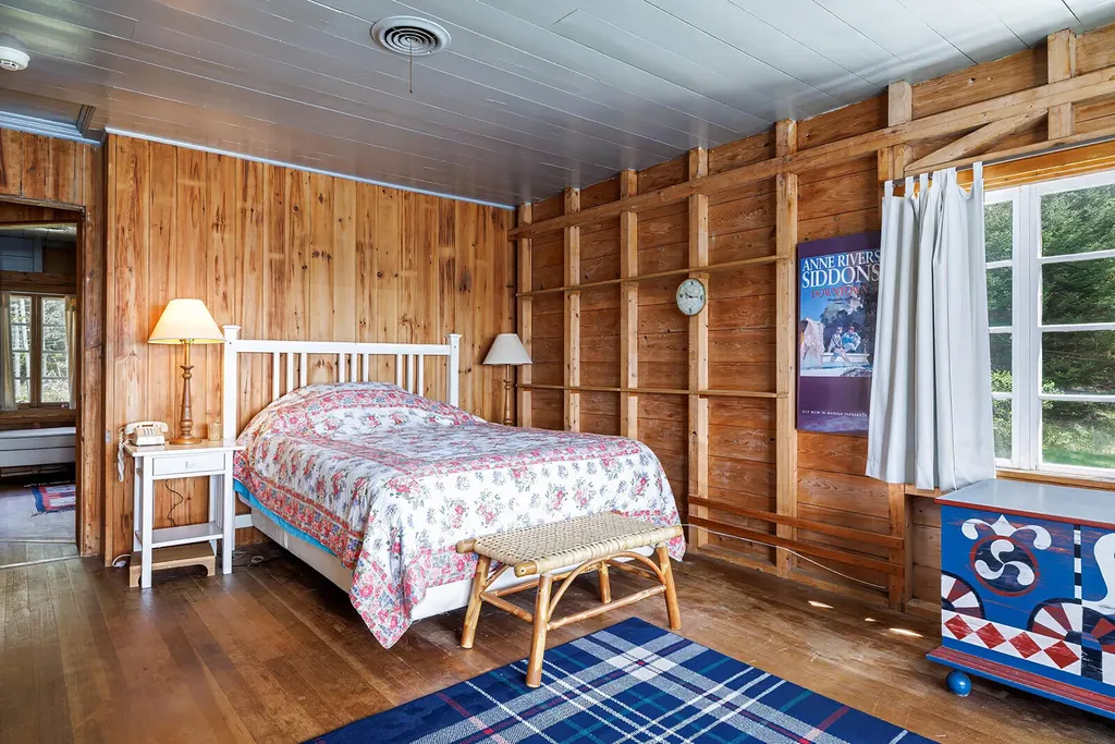 40 Wells Cove Lane Brooklin ME 04616