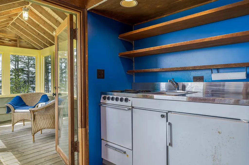 40 Wells Cove Lane Brooklin ME 04616