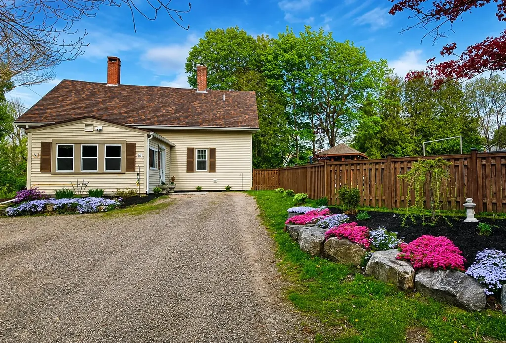 10 Danforth Street Wiscasset ME 04578