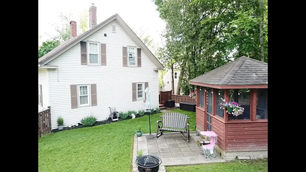10 Danforth Street Wiscasset ME 04578