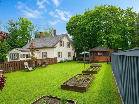 10 Danforth Street Wiscasset ME 04578