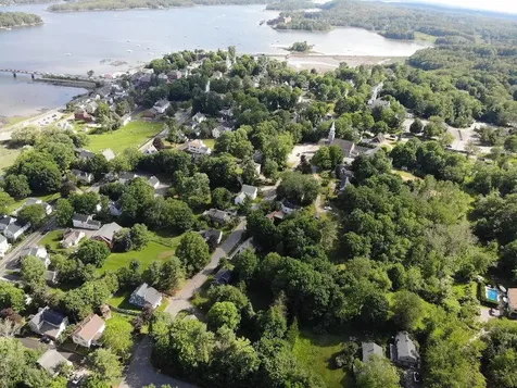 10 Danforth Street Wiscasset ME 04578