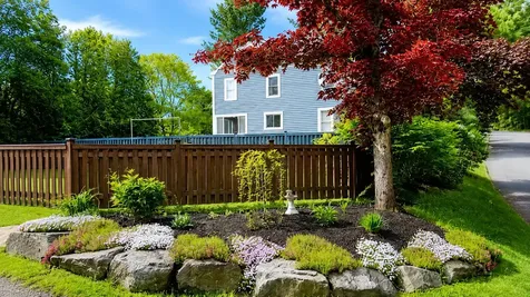 10 Danforth Street Wiscasset ME 04578