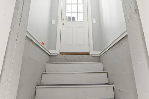 5 Reg Roc Road Falmouth ME 04105