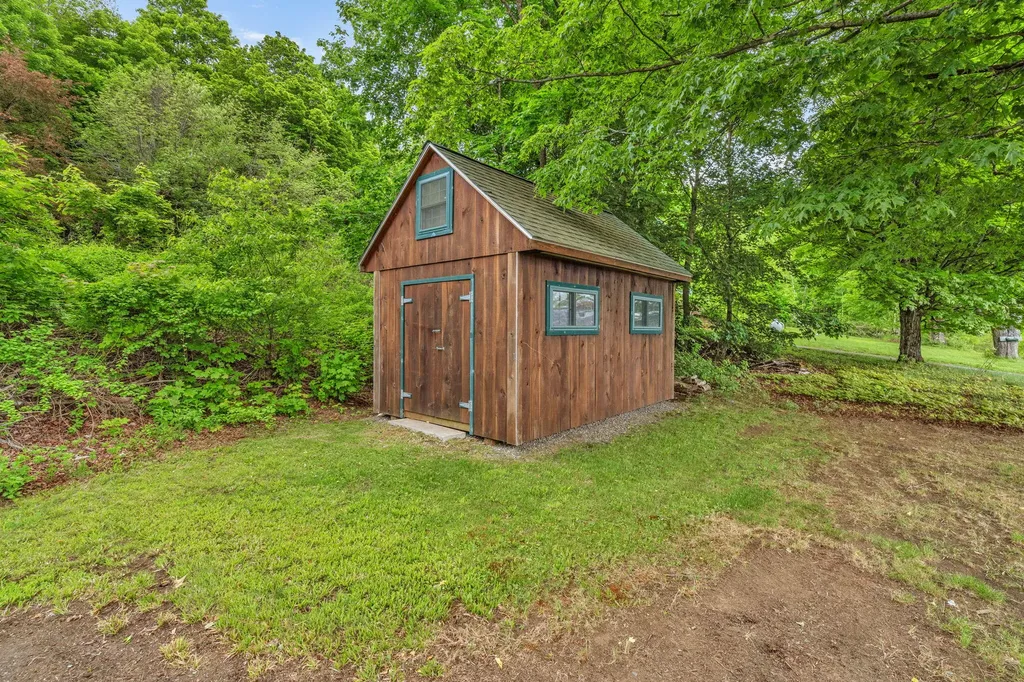 36 High Street Dexter ME 04930