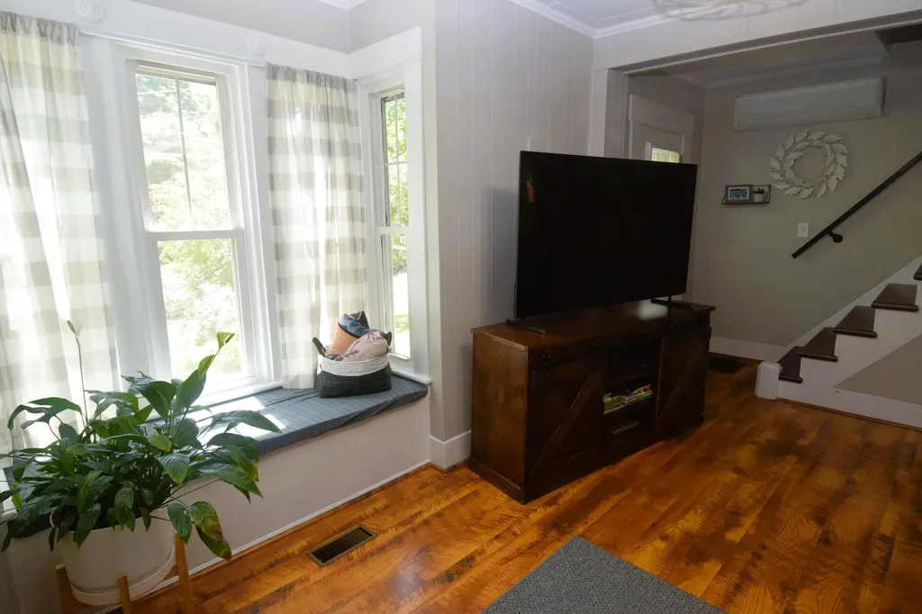 11 Bridge Street Skowhegan ME 04976