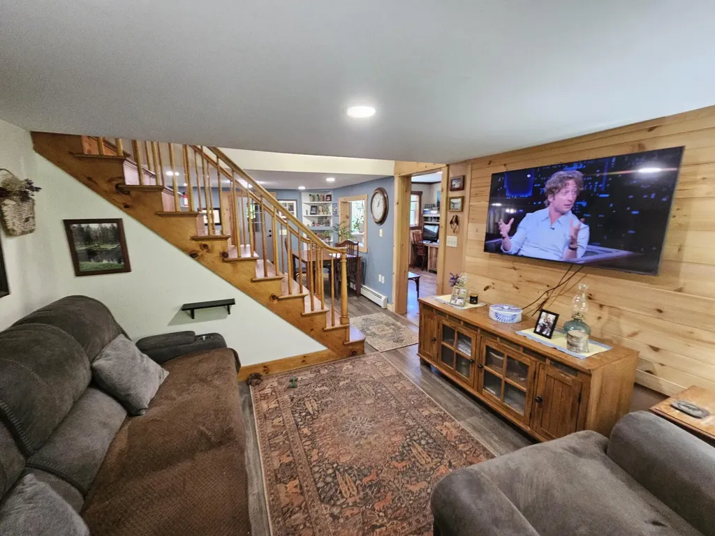 662 Temple Road Farmington ME 04938
