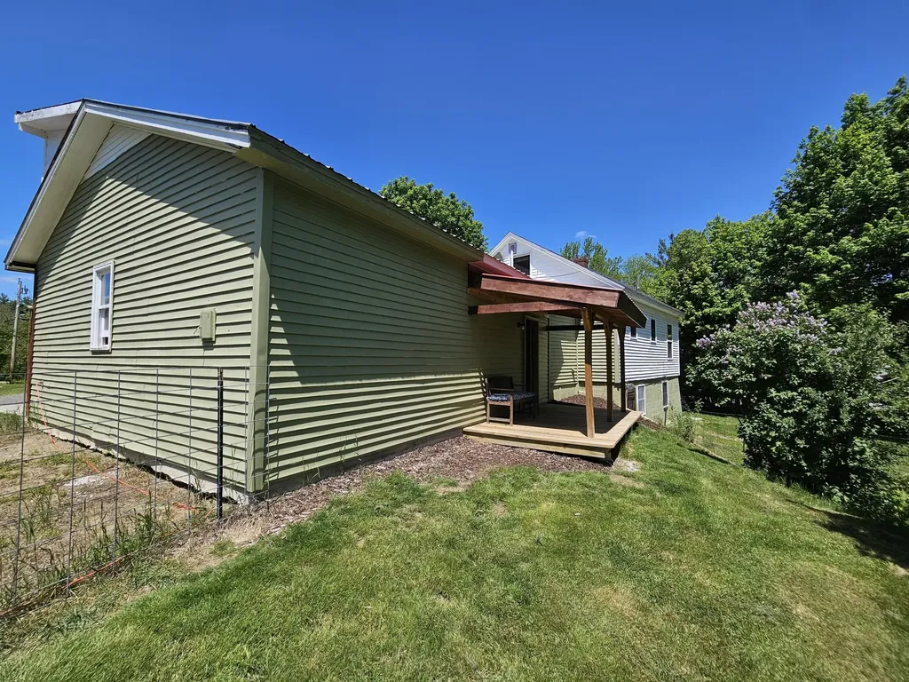 662 Temple Road Farmington ME 04938
