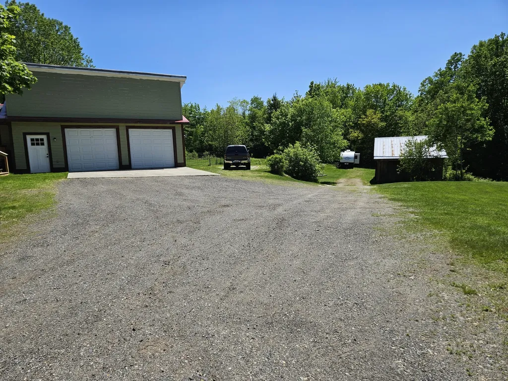 662 Temple Road Farmington ME 04938