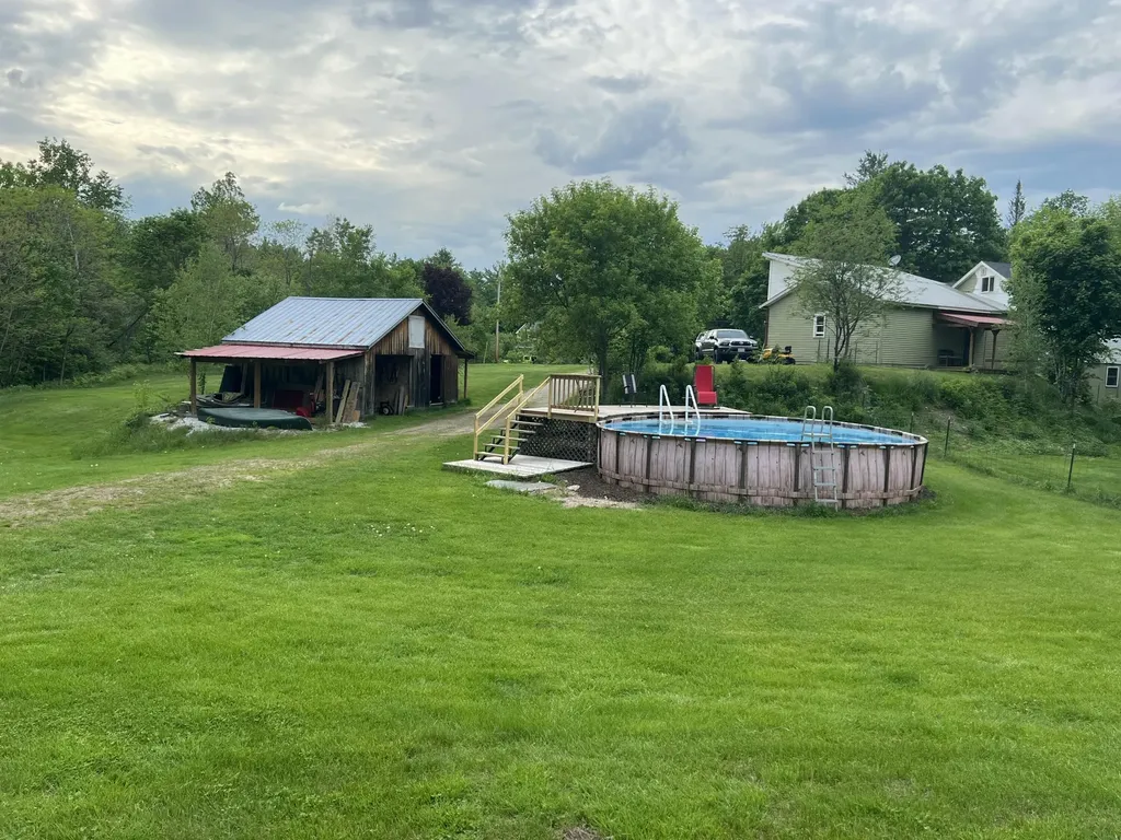 662 Temple Road Farmington ME 04938