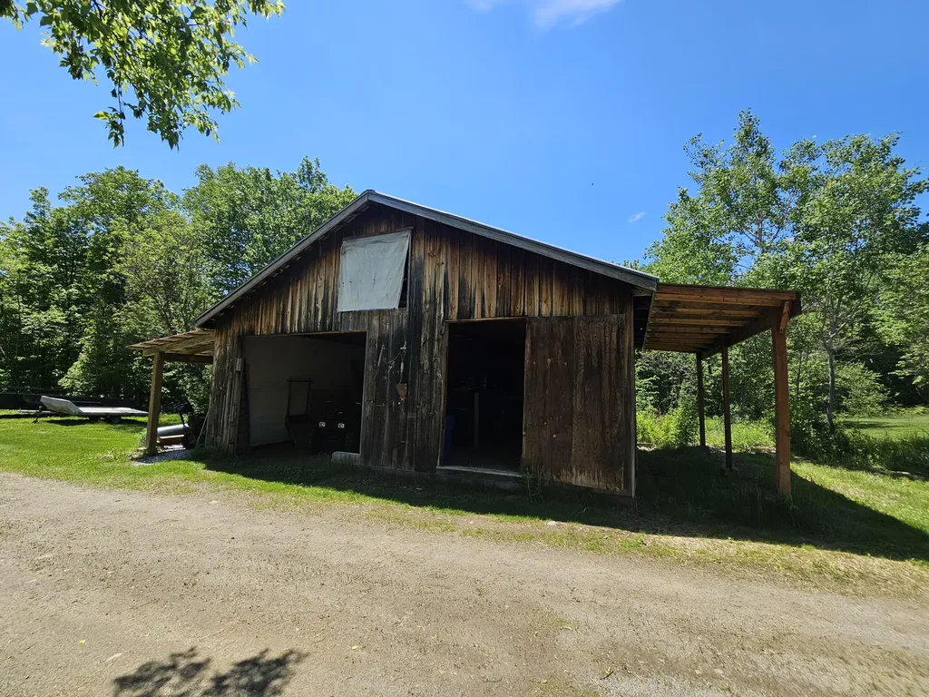 662 Temple Road Farmington ME 04938