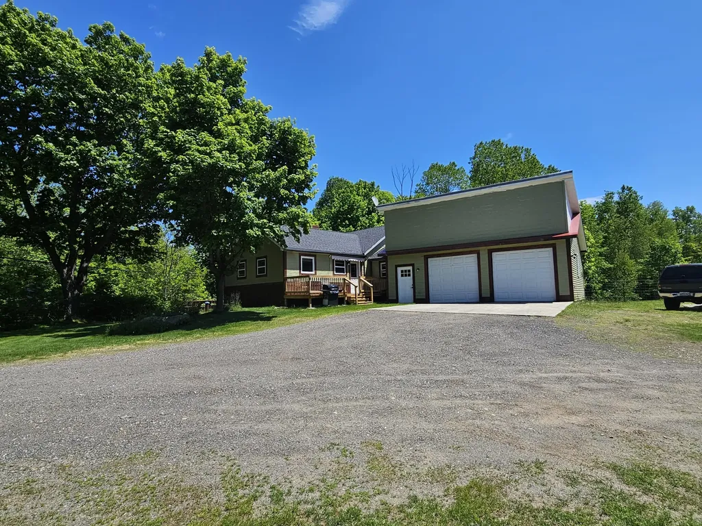662 Temple Road Farmington ME 04938