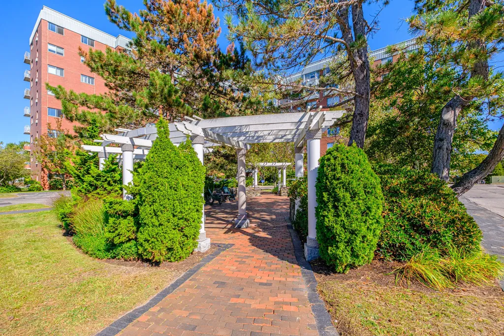 148 Breakwater Drive South Portland ME 04106