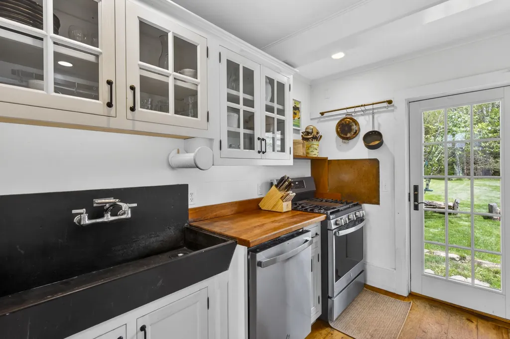 239 Mill Creek Road Islesboro ME 04848