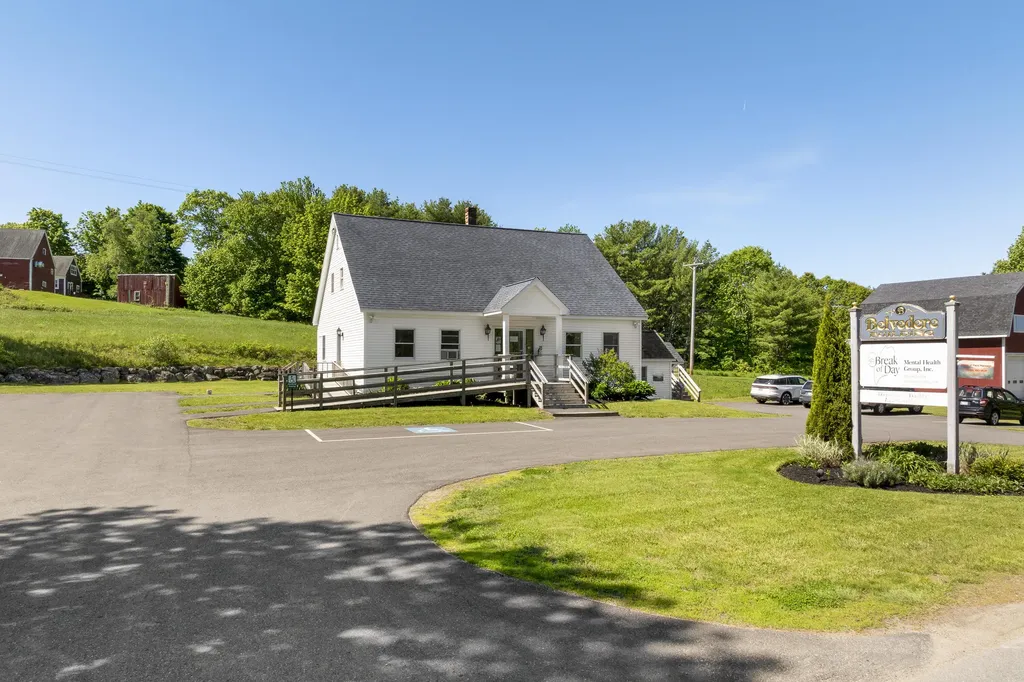 18 Belvedere Road Damariscotta ME 04543