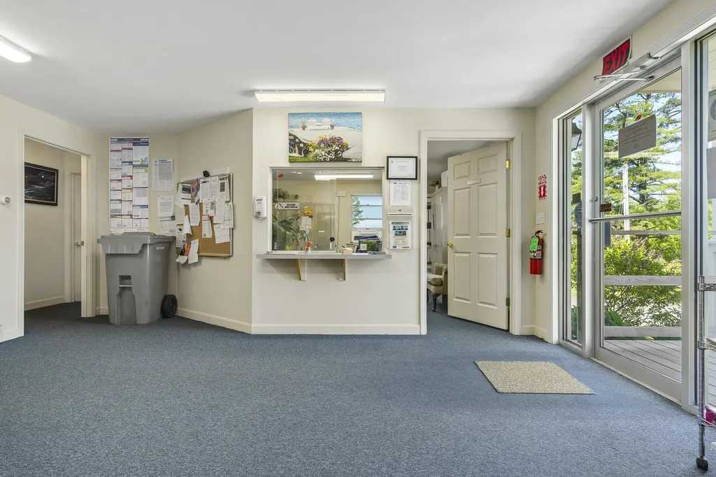 18 Belvedere Road Damariscotta ME 04543