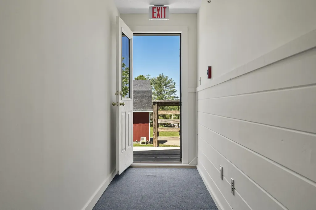 18 Belvedere Road Damariscotta ME 04543