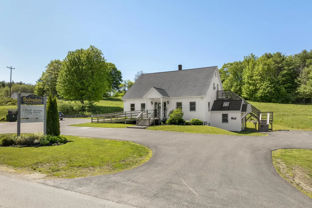 18 Belvedere Road Damariscotta ME 04543