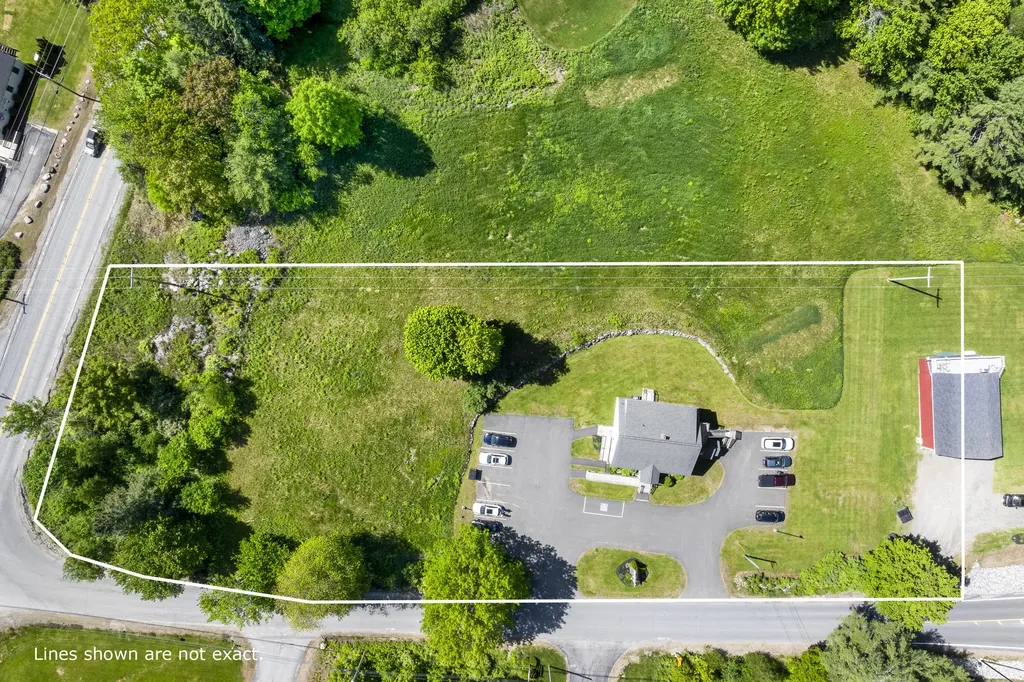 18 Belvedere Road Damariscotta ME 04543
