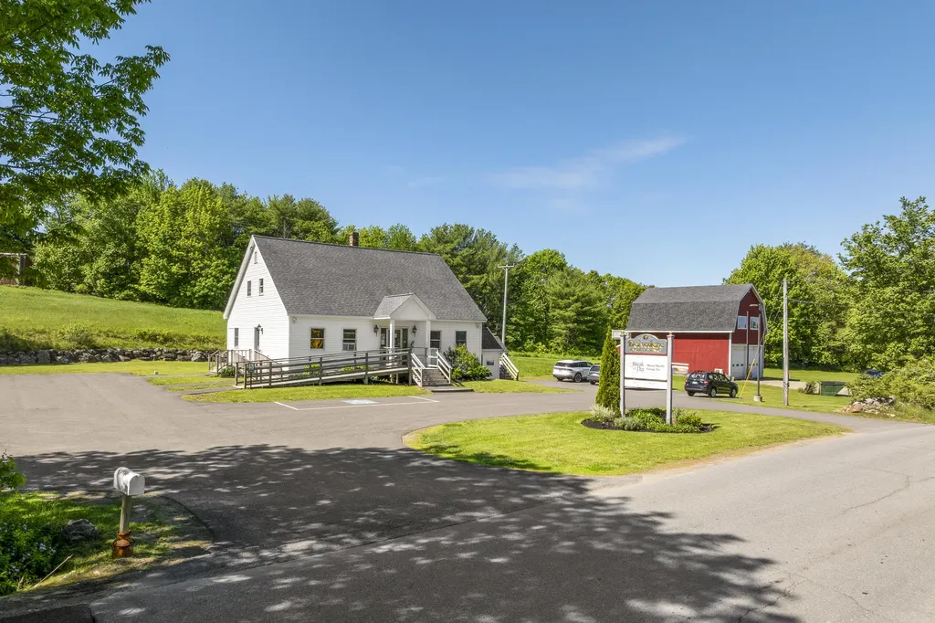18 Belvedere Road Damariscotta ME 04543