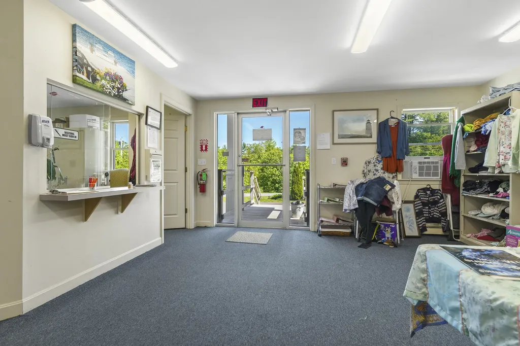 18 Belvedere Road Damariscotta ME 04543