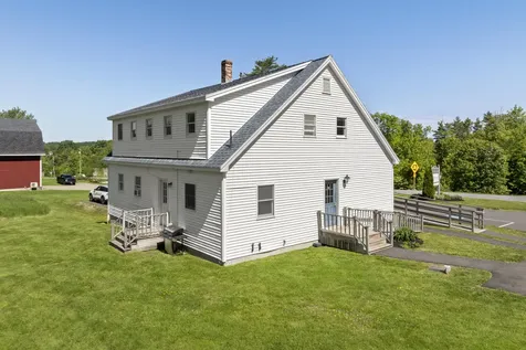 18 Belvedere Road Damariscotta ME 04543