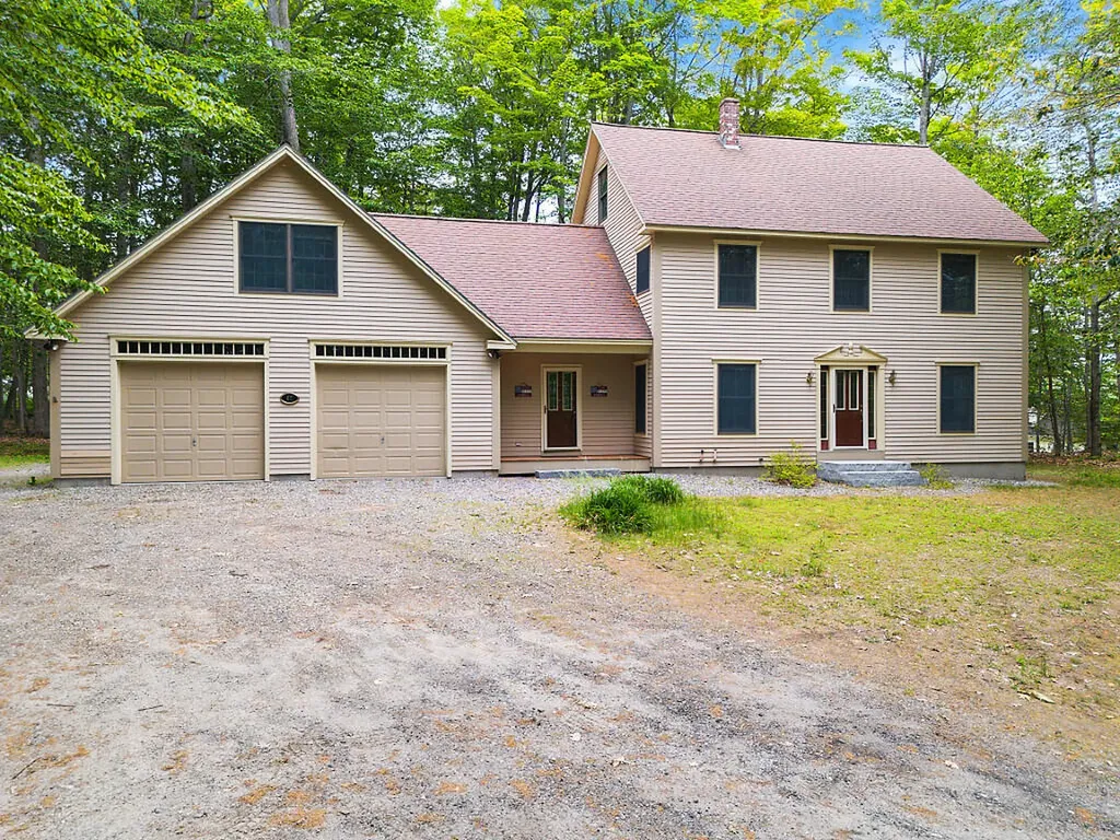 87 Memorial Drive Winthrop ME 04364
