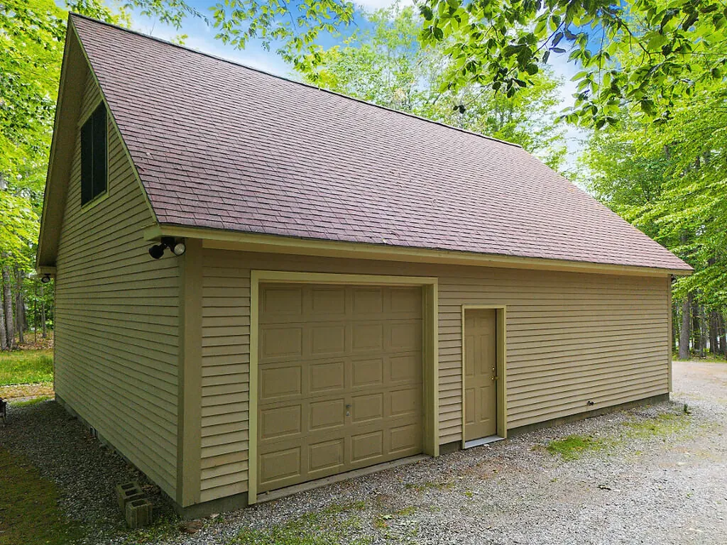 87 Memorial Drive Winthrop ME 04364