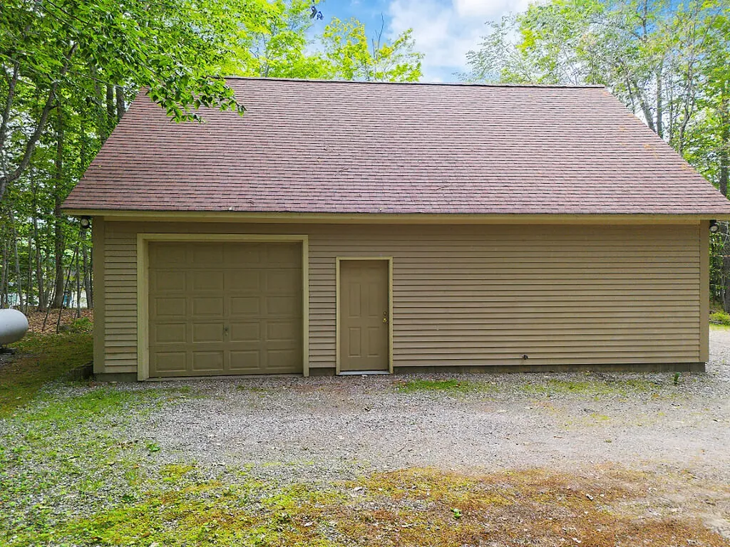 87 Memorial Drive Winthrop ME 04364