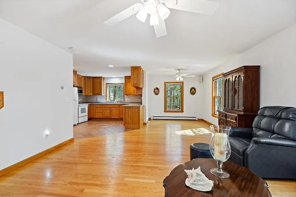 87 Memorial Drive Winthrop ME 04364