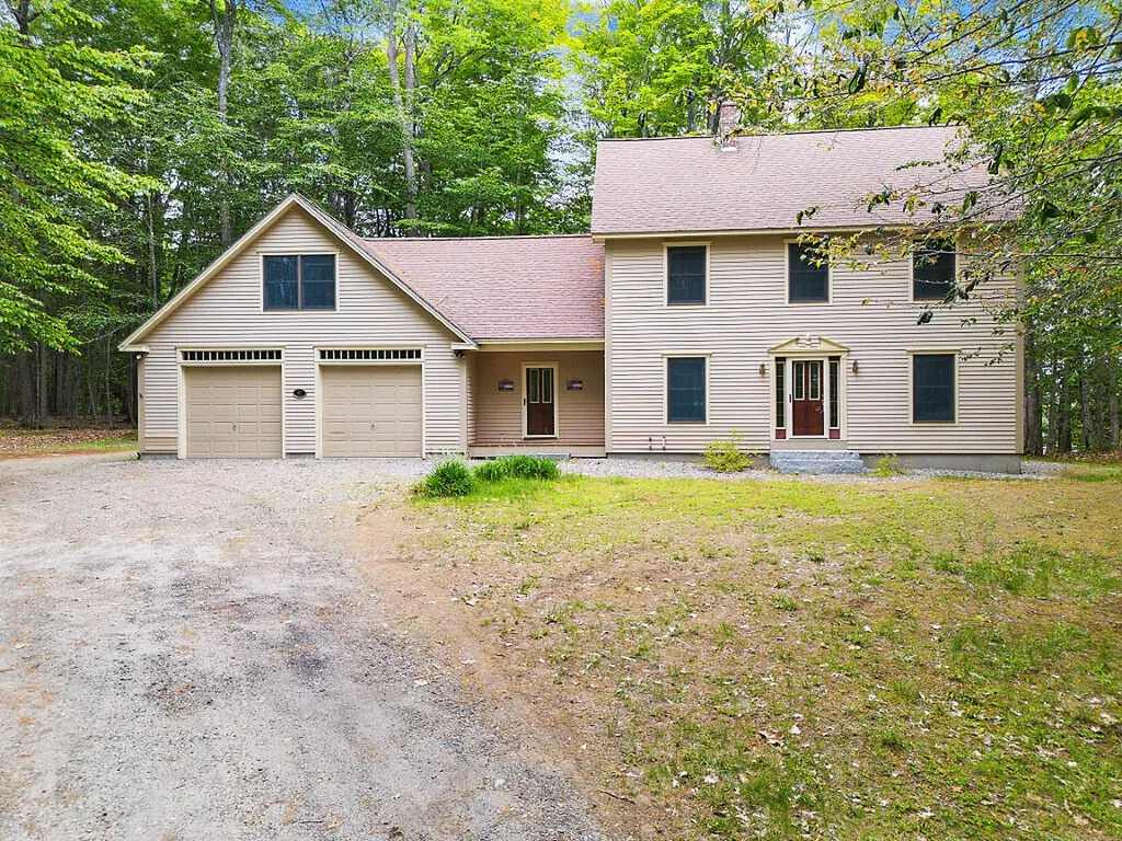87 Memorial Drive Winthrop ME 04364