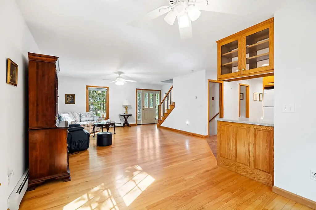 87 Memorial Drive Winthrop ME 04364