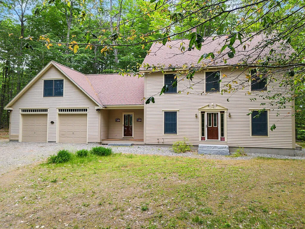 87 Memorial Drive Winthrop ME 04364