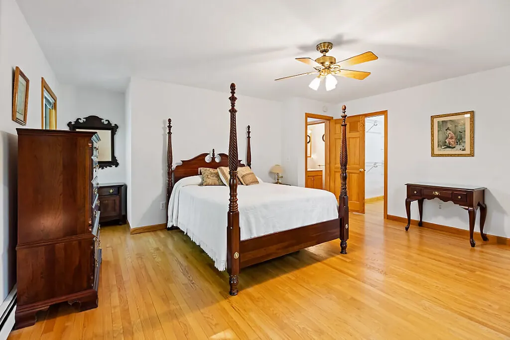87 Memorial Drive Winthrop ME 04364
