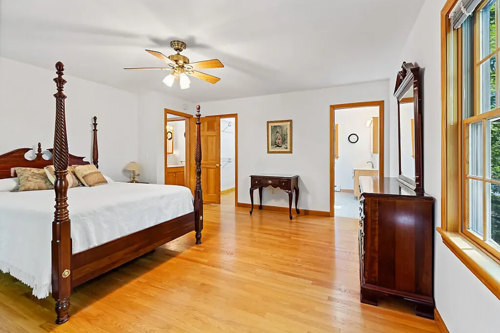 87 Memorial Drive Winthrop ME 04364