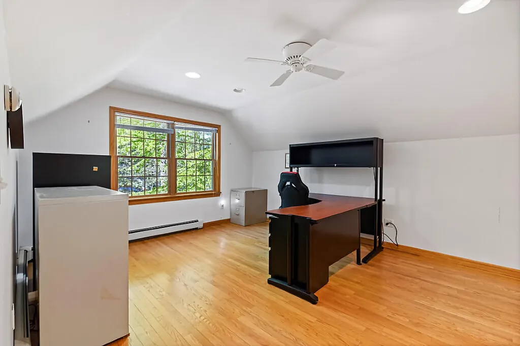 87 Memorial Drive Winthrop ME 04364