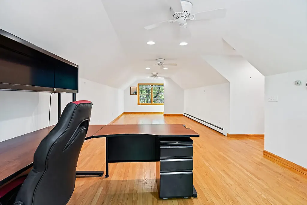 87 Memorial Drive Winthrop ME 04364