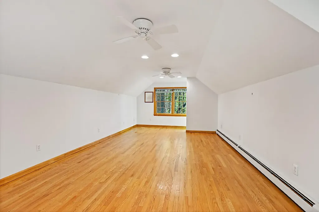 87 Memorial Drive Winthrop ME 04364