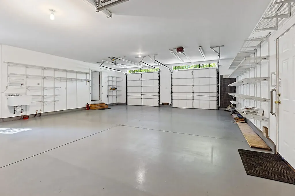 87 Memorial Drive Winthrop ME 04364
