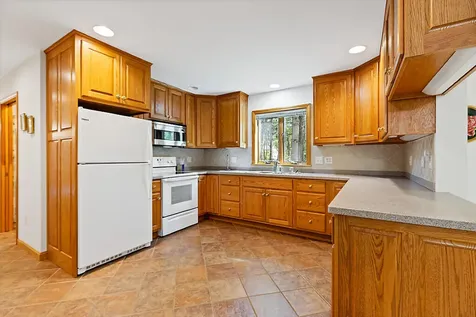87 Memorial Drive Winthrop ME 04364