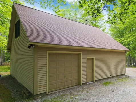 87 Memorial Drive Winthrop ME 04364