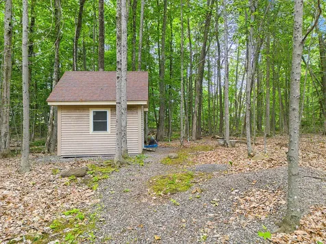 87 Memorial Drive Winthrop ME 04364