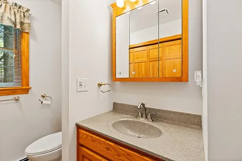 87 Memorial Drive Winthrop ME 04364