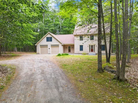 87 Memorial Drive Winthrop ME 04364