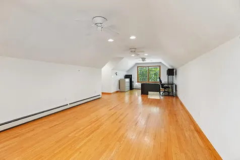 87 Memorial Drive Winthrop ME 04364